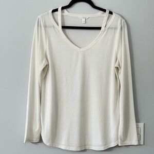 Time and Tru White Long Sleeve Cutout Neck Top Size L (12-14)
(A6)